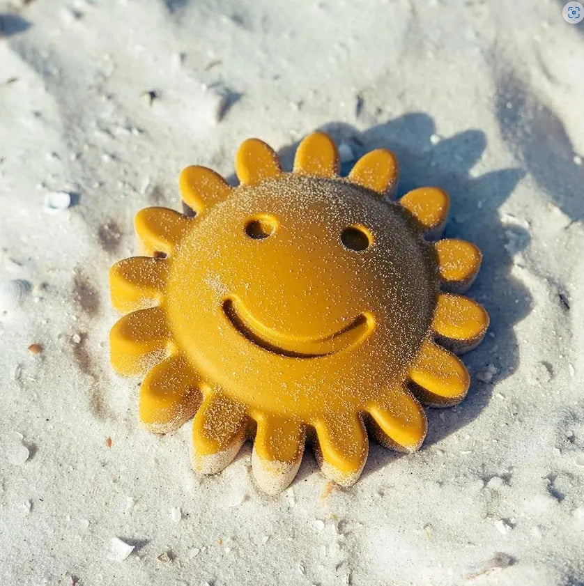 The Tiny Details Beach Bucket Silicone Toy Set