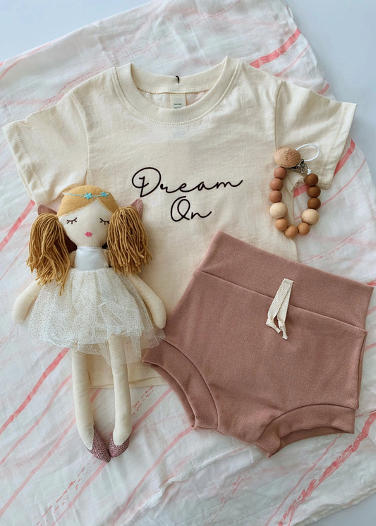 The Tiny Details Organic Short Sleeve Dream On Tee