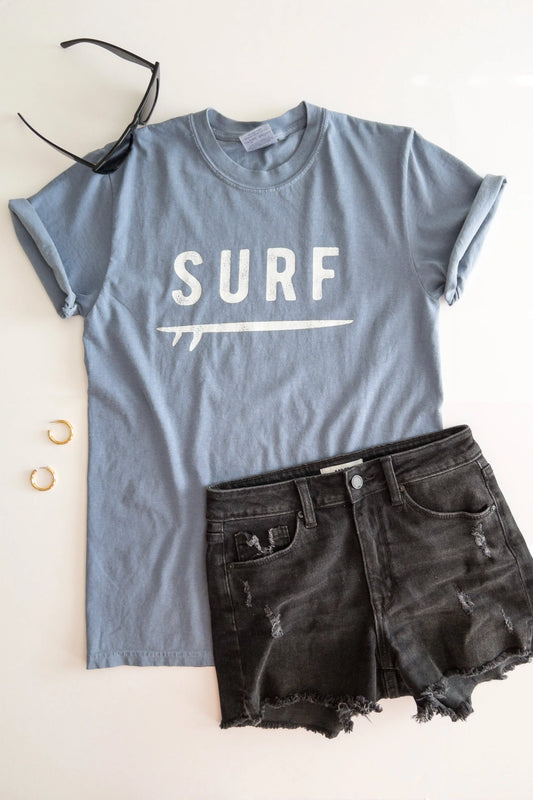 The Tiny Details SURF Vintage Graphic T-Shirt